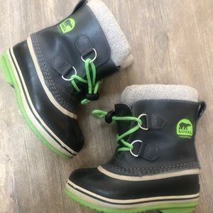 Sorel Boys Yoot Pak Snow Boots, size 11